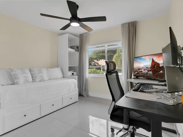 7304 Westwood Dr, Tamarac FL 33321