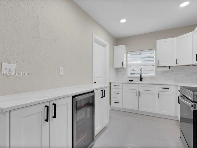 7304 Westwood Dr, Tamarac FL 33321