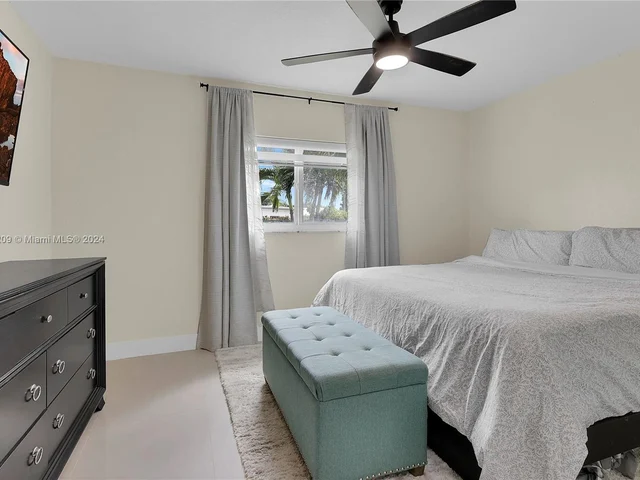 7304 Westwood Dr, Tamarac FL 33321