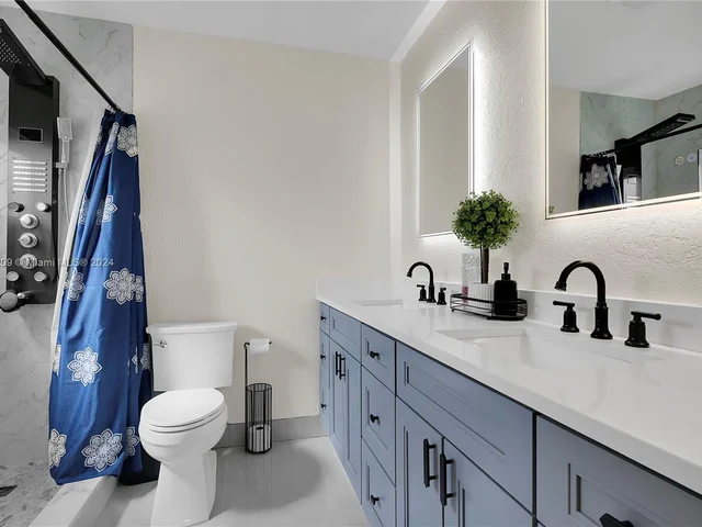 7304 Westwood Dr, Tamarac FL 33321