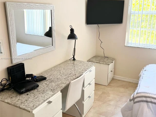 19999 E Country Club Dr # 1304, Aventura FL 33180