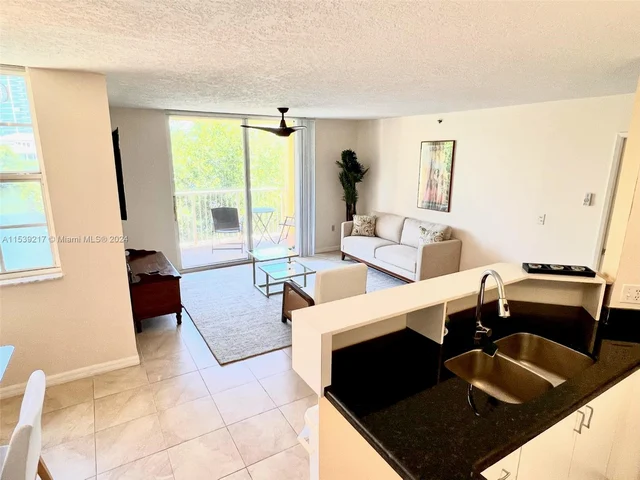 19999 E Country Club Dr # 1304, Aventura FL 33180