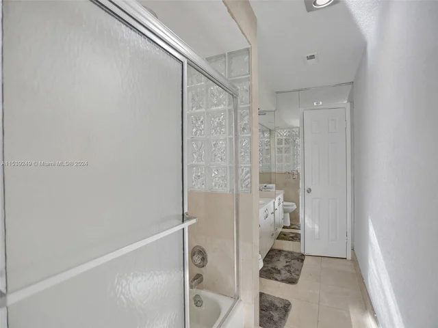 4100 NW 113th Ave, Coral Springs FL 33065