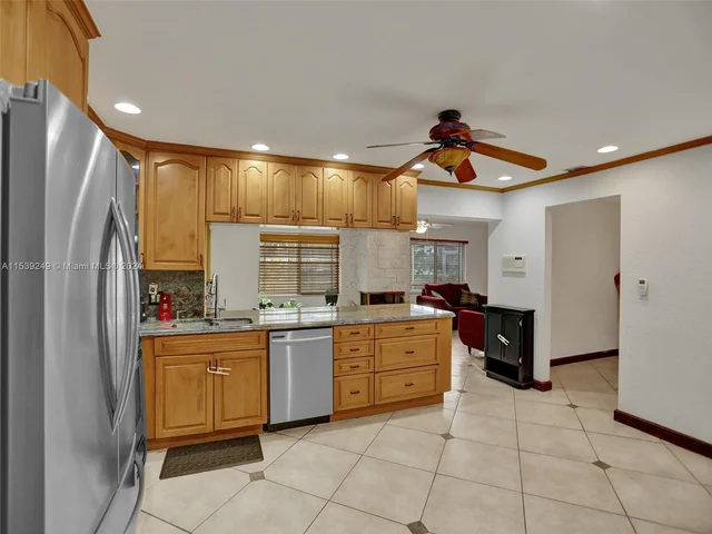 4100 NW 113th Ave, Coral Springs FL 33065