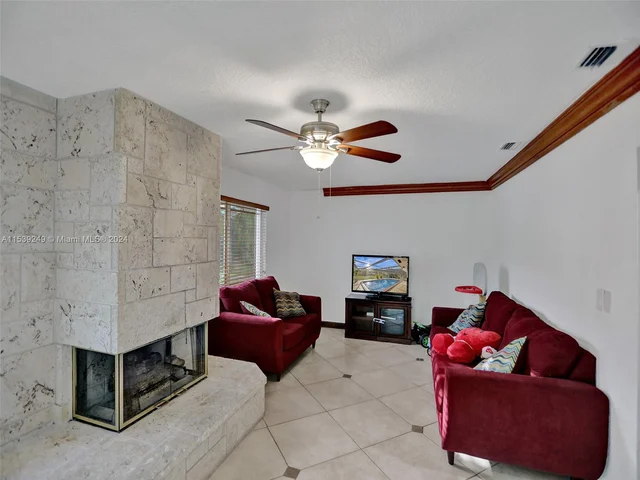 4100 NW 113th Ave, Coral Springs FL 33065