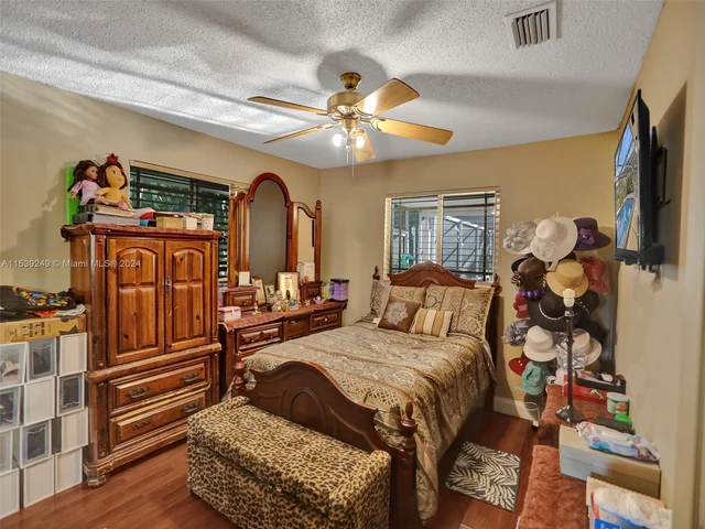 4100 NW 113th Ave, Coral Springs FL 33065