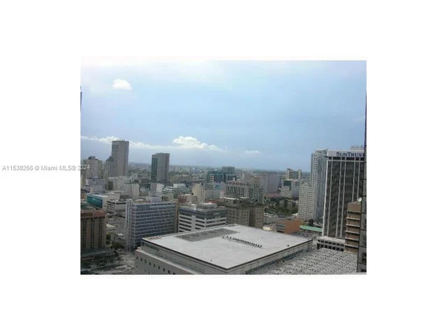 300 S Biscayne Blvd # 2805, Miami FL 33131