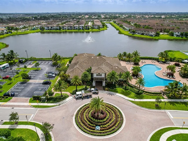 9715 W 32nd Ln, Hialeah FL 33018