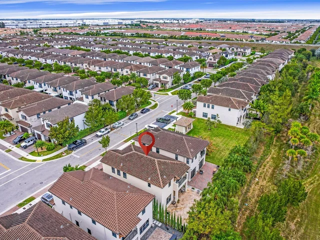 9715 W 32nd Ln, Hialeah FL 33018