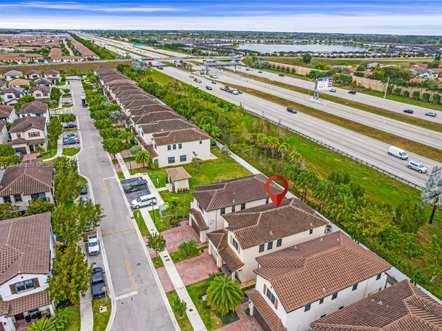 9715 W 32nd Ln, Hialeah FL 33018