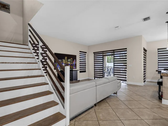 9715 W 32nd Ln, Hialeah FL 33018