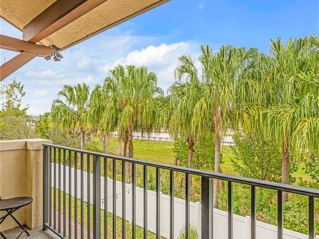 9715 W 32nd Ln, Hialeah FL 33018