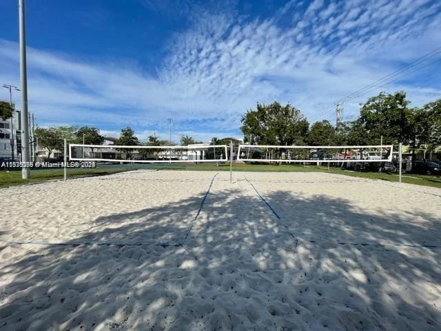 8040 Tatum Waterway Dr # 7, Miami Beach FL 33141