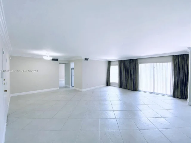 110 Salamanca Ave # 303, Coral Gables FL 33134