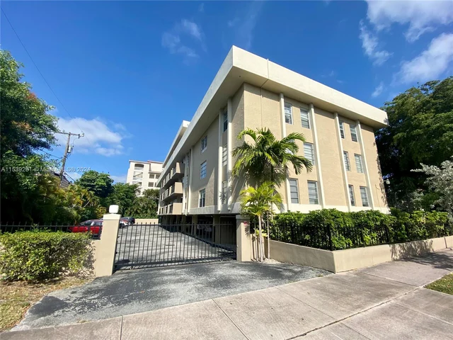 110 Salamanca Ave # 303, Coral Gables FL 33134