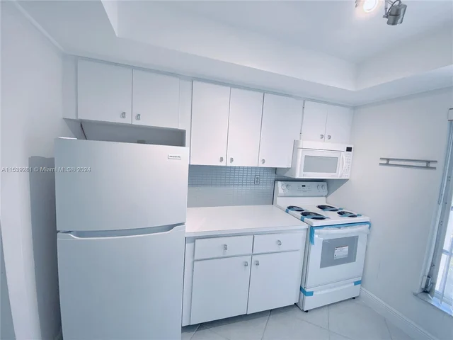 110 Salamanca Ave # 303, Coral Gables FL 33134