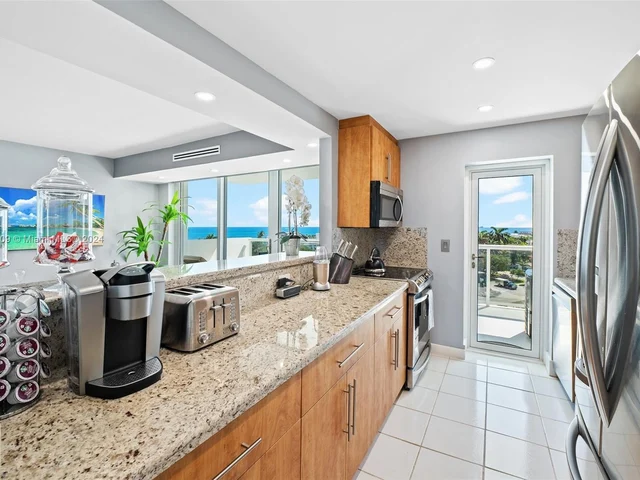 2715 N Ocean Blvd # 7C, Fort Lauderdale FL 33308