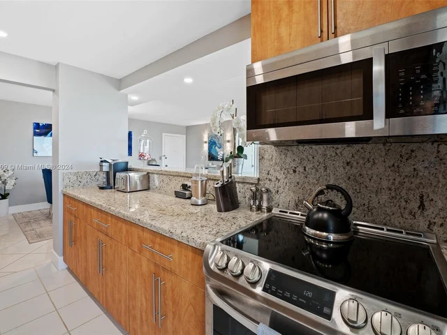 2715 N Ocean Blvd # 7C, Fort Lauderdale FL 33308