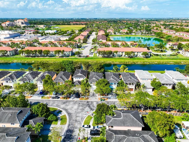 3449 NE 4th St, Homestead FL 33033