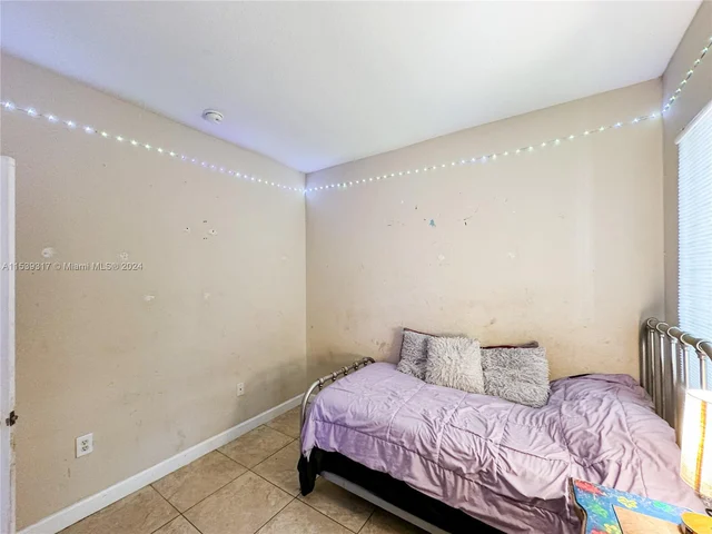 3449 NE 4th St, Homestead FL 33033