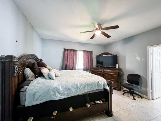 3449 NE 4th St, Homestead FL 33033