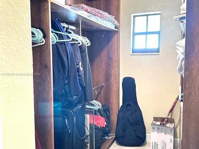 3908 Jefferson St, Hollywood FL 33021