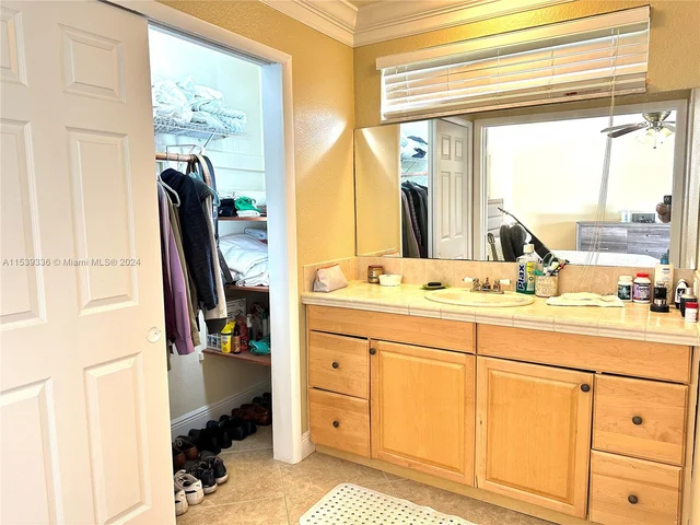 3908 Jefferson St, Hollywood FL 33021