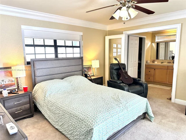 3908 Jefferson St, Hollywood FL 33021