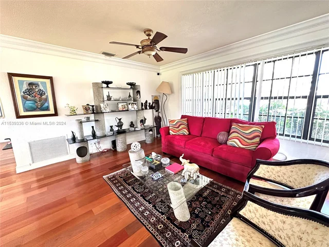 3908 Jefferson St, Hollywood FL 33021