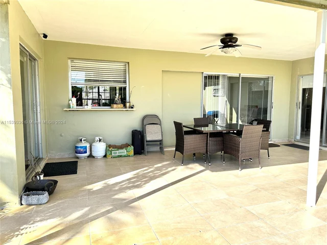 3908 Jefferson St, Hollywood FL 33021