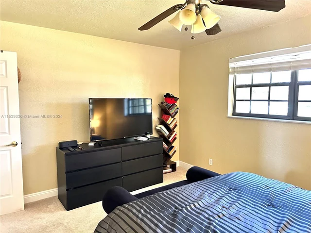 3908 Jefferson St, Hollywood FL 33021