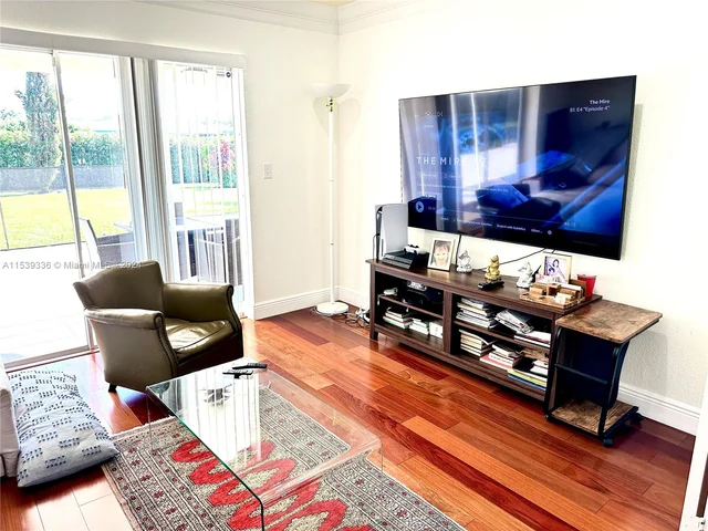 3908 Jefferson St, Hollywood FL 33021