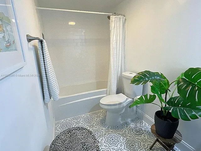 2921 N Waterford Dr N # 1, Deerfield Beach FL 33442