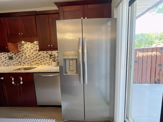 2921 N Waterford Dr N # 1, Deerfield Beach FL 33442