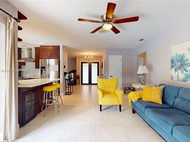 9740 SW 120th St, Miami FL 33176