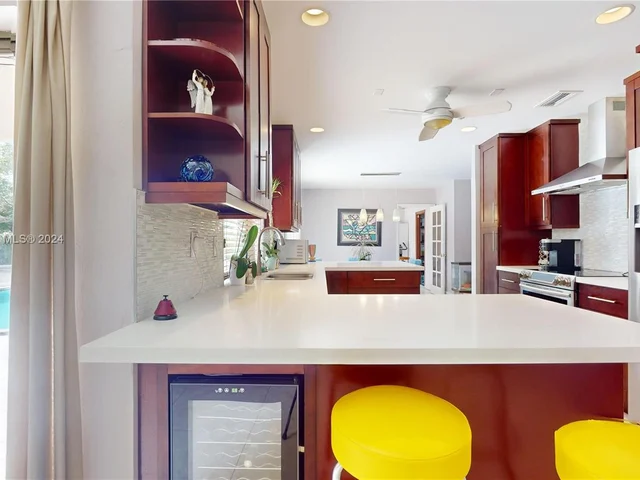 9740 SW 120th St, Miami FL 33176