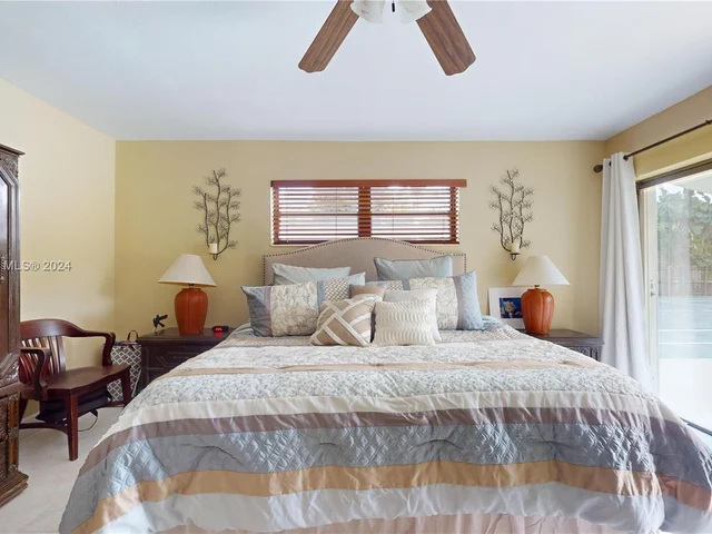 9740 SW 120th St, Miami FL 33176