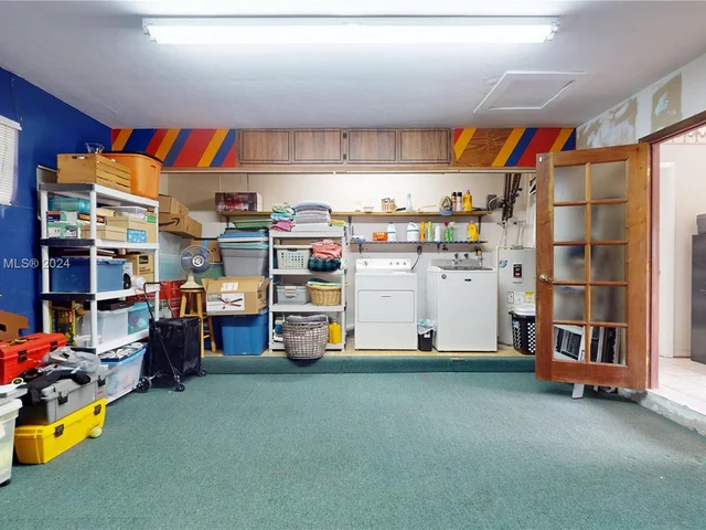 9740 SW 120th St, Miami FL 33176