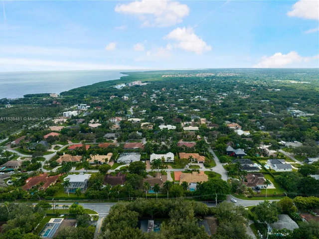 7438 SW 168th Ter, Palmetto Bay FL 33157