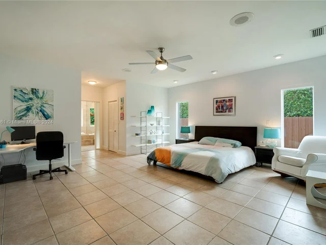 7438 SW 168th Ter, Palmetto Bay FL 33157