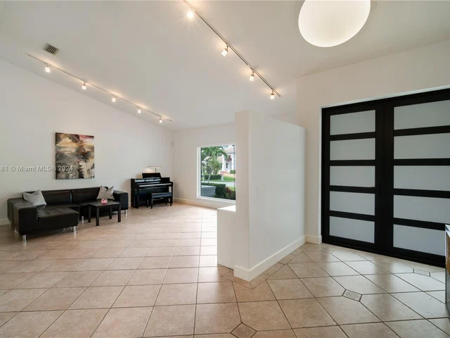 7438 SW 168th Ter, Palmetto Bay FL 33157