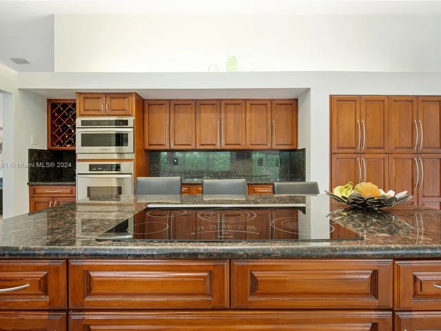 7438 SW 168th Ter, Palmetto Bay FL 33157