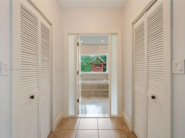 7438 SW 168th Ter, Palmetto Bay FL 33157