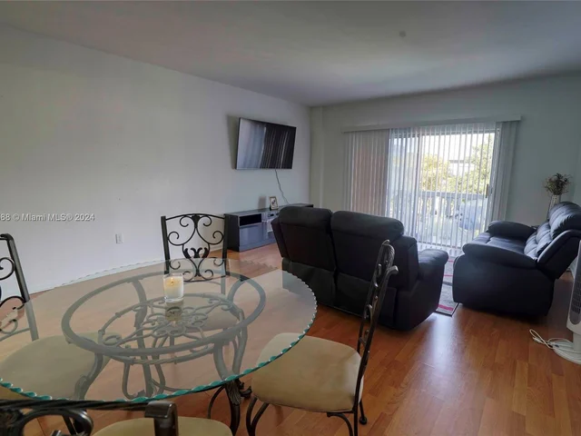 3501 Jackson St # 407, Hollywood FL 33021