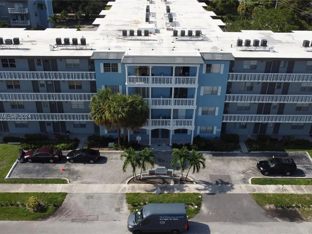 3501 Jackson St # 407, Hollywood FL 33021