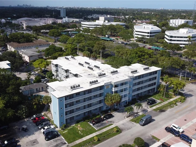 3501 Jackson St # 407, Hollywood FL 33021