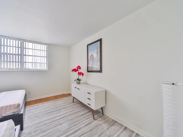 19370 Collins Ave # 622, Sunny Isles Beach FL 33160