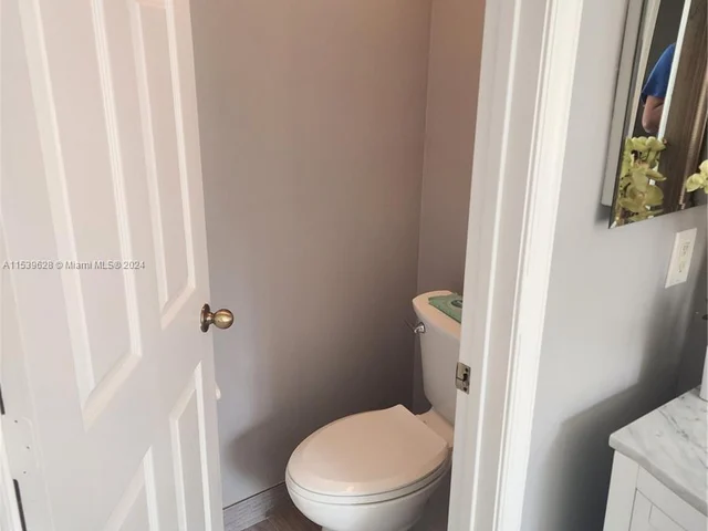 6350 W Longboat Ln W # 103, Boca Raton FL 33433