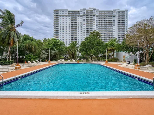 2801 NE 183rd St # 1108W, Aventura FL 33160
