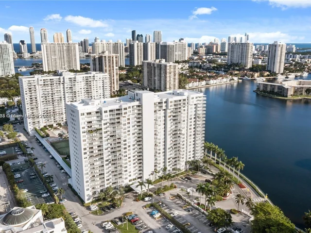 2801 NE 183rd St # 1108W, Aventura FL 33160